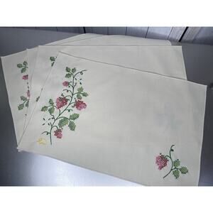 Vintage Cream Place Mats Strawberries Set of 4 Cross Stitch & 3 Napkins